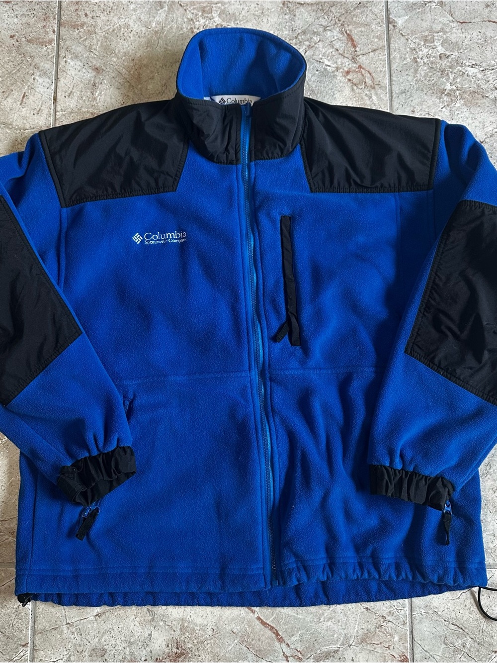 90s Columbia Blue and Black Lightweight Fleece Jacket